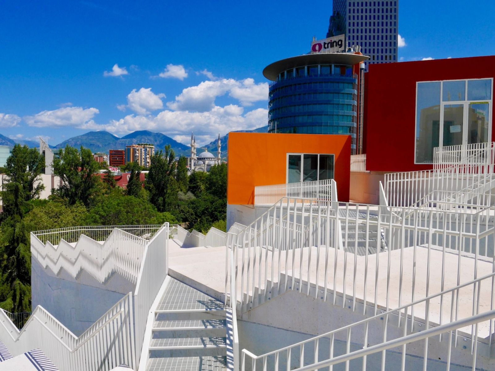 ”Lonely Planet Italia”: Tirana, kryeqyteti i ri i teknologjisë së lartë i Evropës Lindore