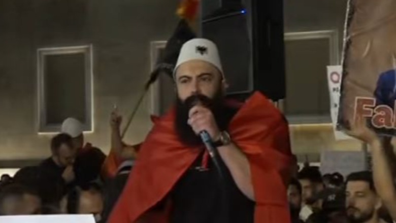 Protestuesi para Kryeministrisë  Nuk harrojmë Gërdecin dhe 21 Janarin
