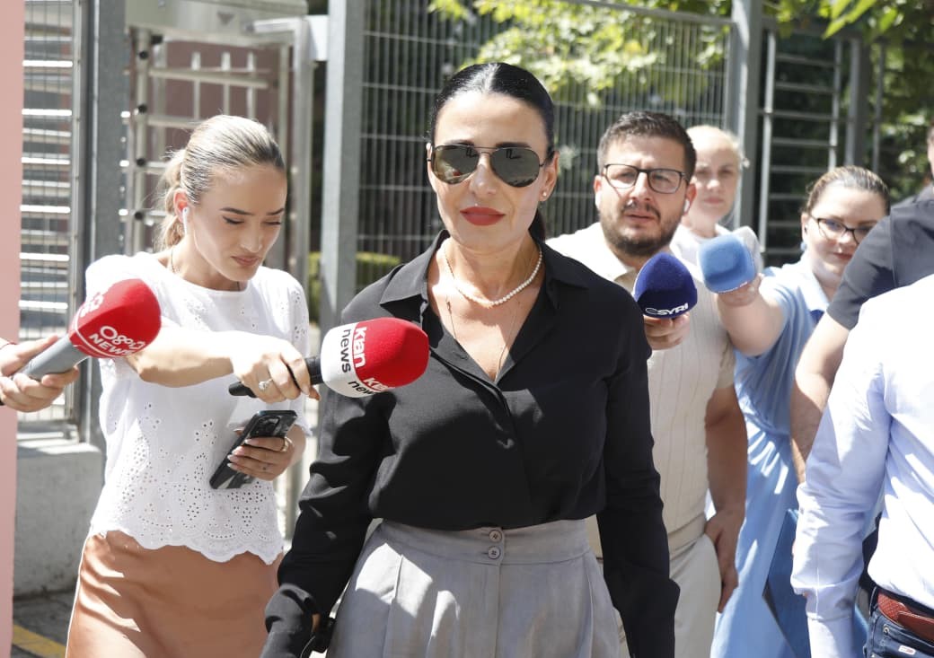 Nga tuneli i Llogarasë te vila në Dhërmi  Si po thellohet dosja e SPAK për Belinda Ballukun
