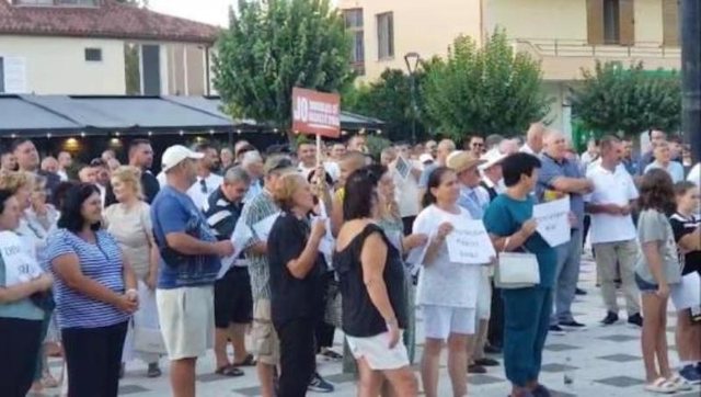 Valë protestash kundër Reformës Territoriale  qytetarët dalin edhe në Memaliaj  Dimal e Klos